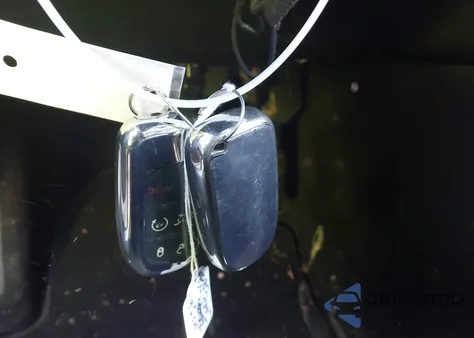 2021 Jeep Cherokee Limited 4X4 from USA, damaged, VIN 1C4PJMDX3MD148393